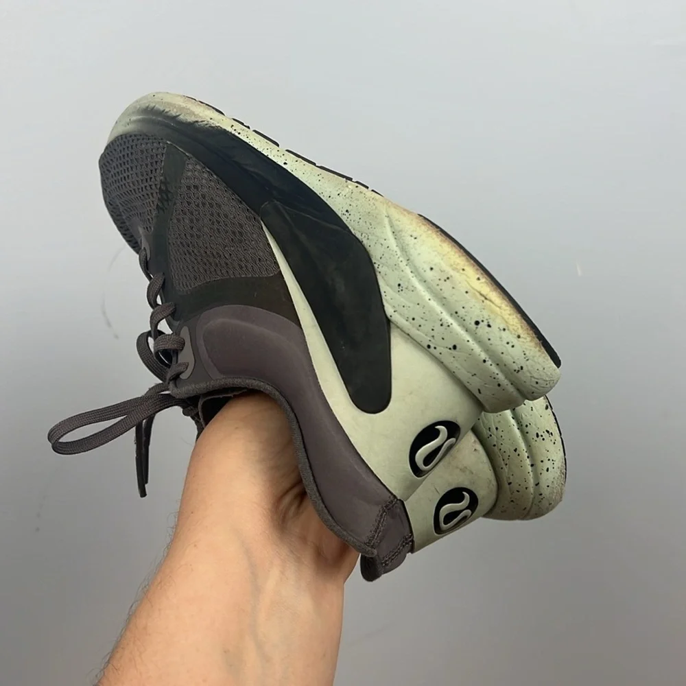 Lululemon Blissfeel running shoe womens size 9